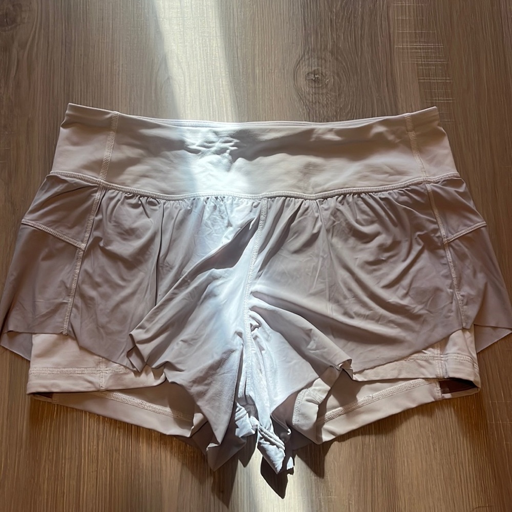 Lululemon size 10 light gray shorts